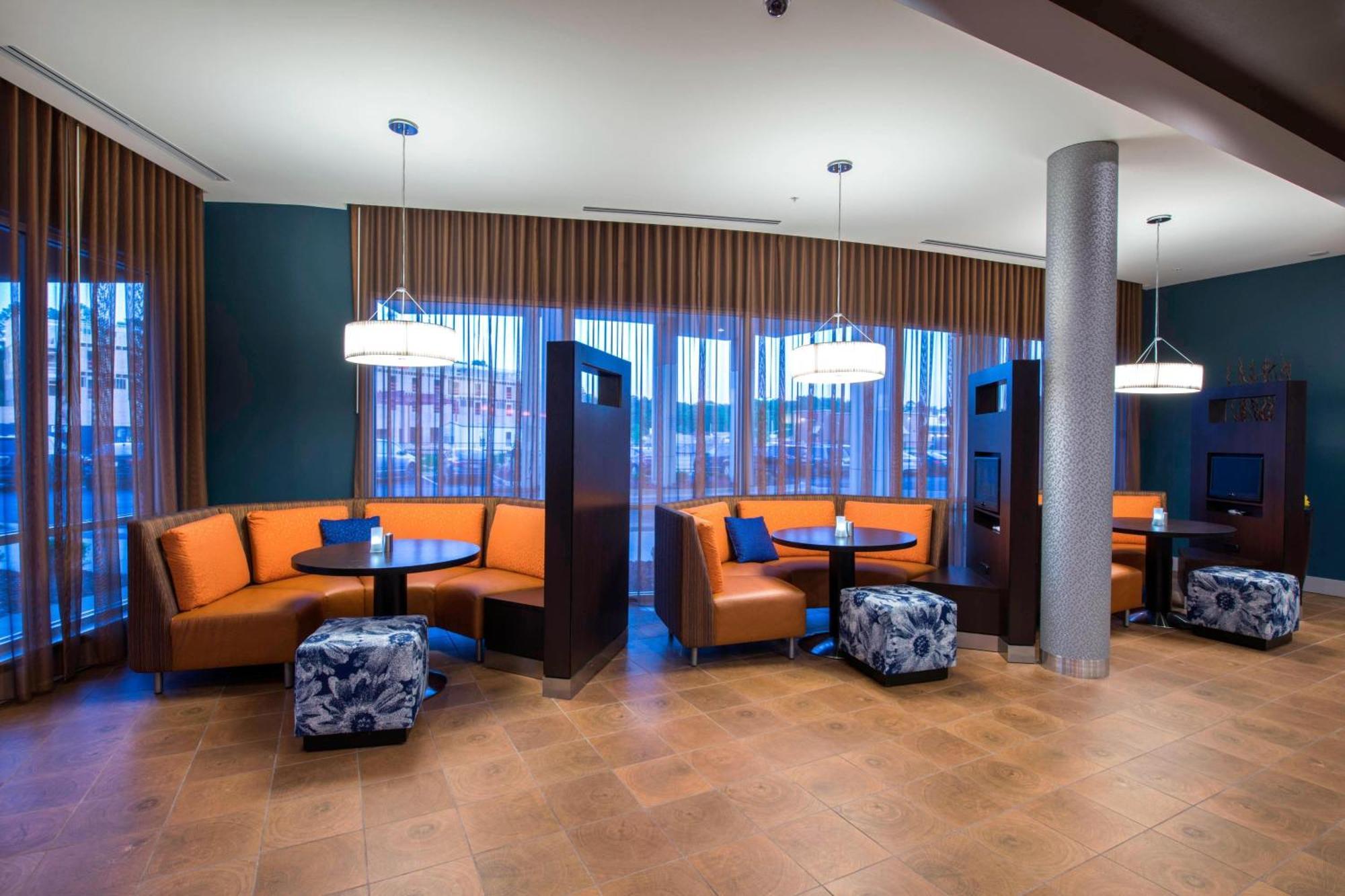 Hotel Courtyard By Marriott Columbus Exteriér fotografie