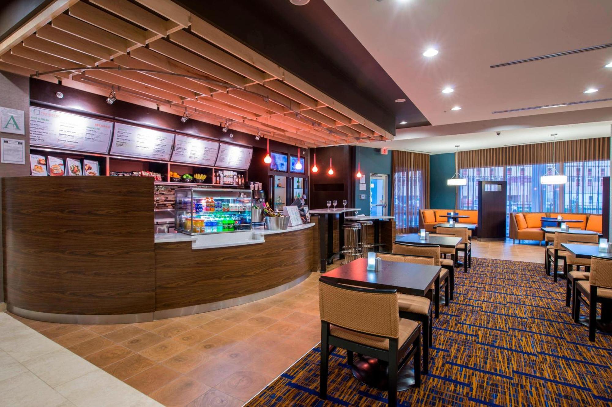 Hotel Courtyard By Marriott Columbus Exteriér fotografie