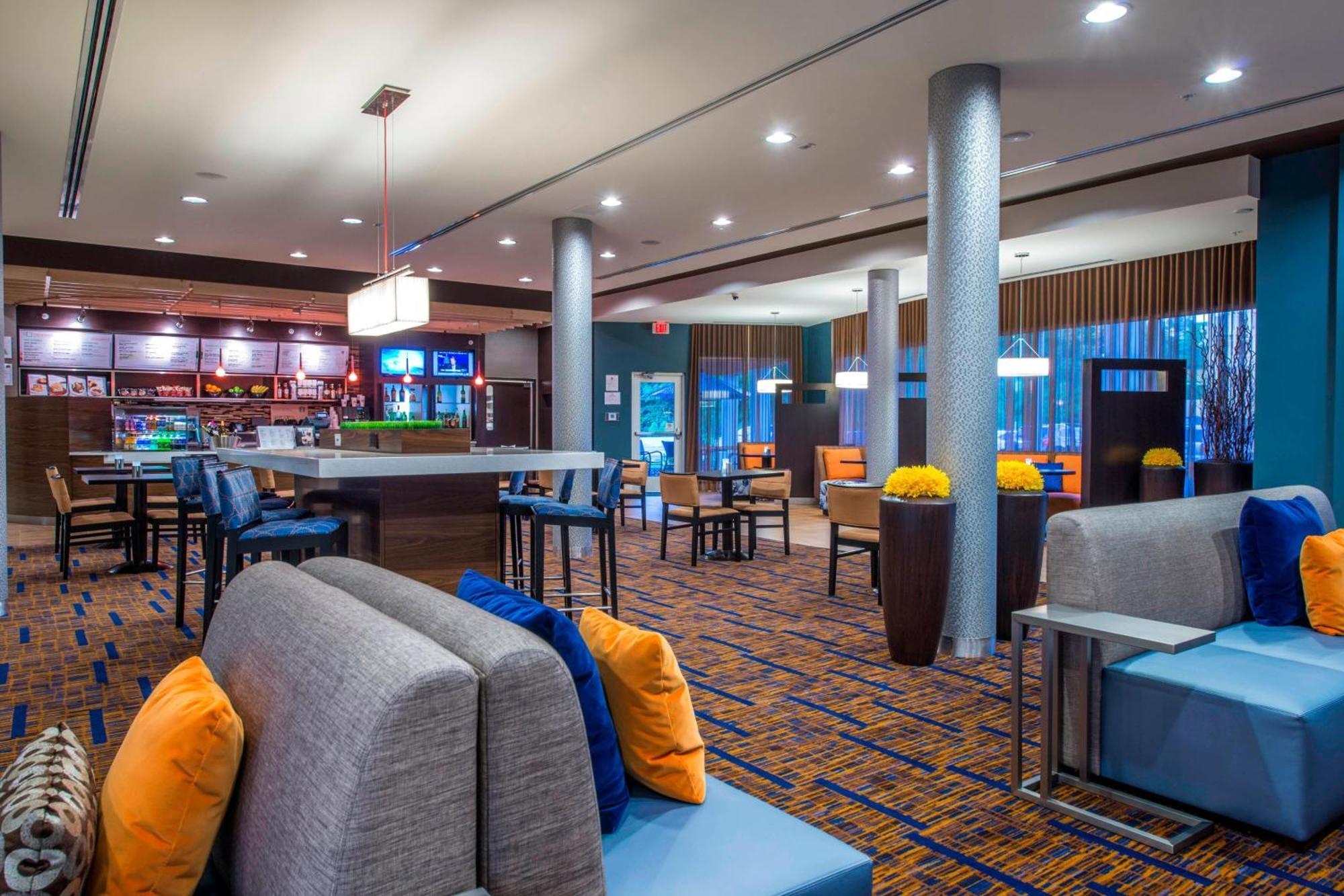 Hotel Courtyard By Marriott Columbus Exteriér fotografie