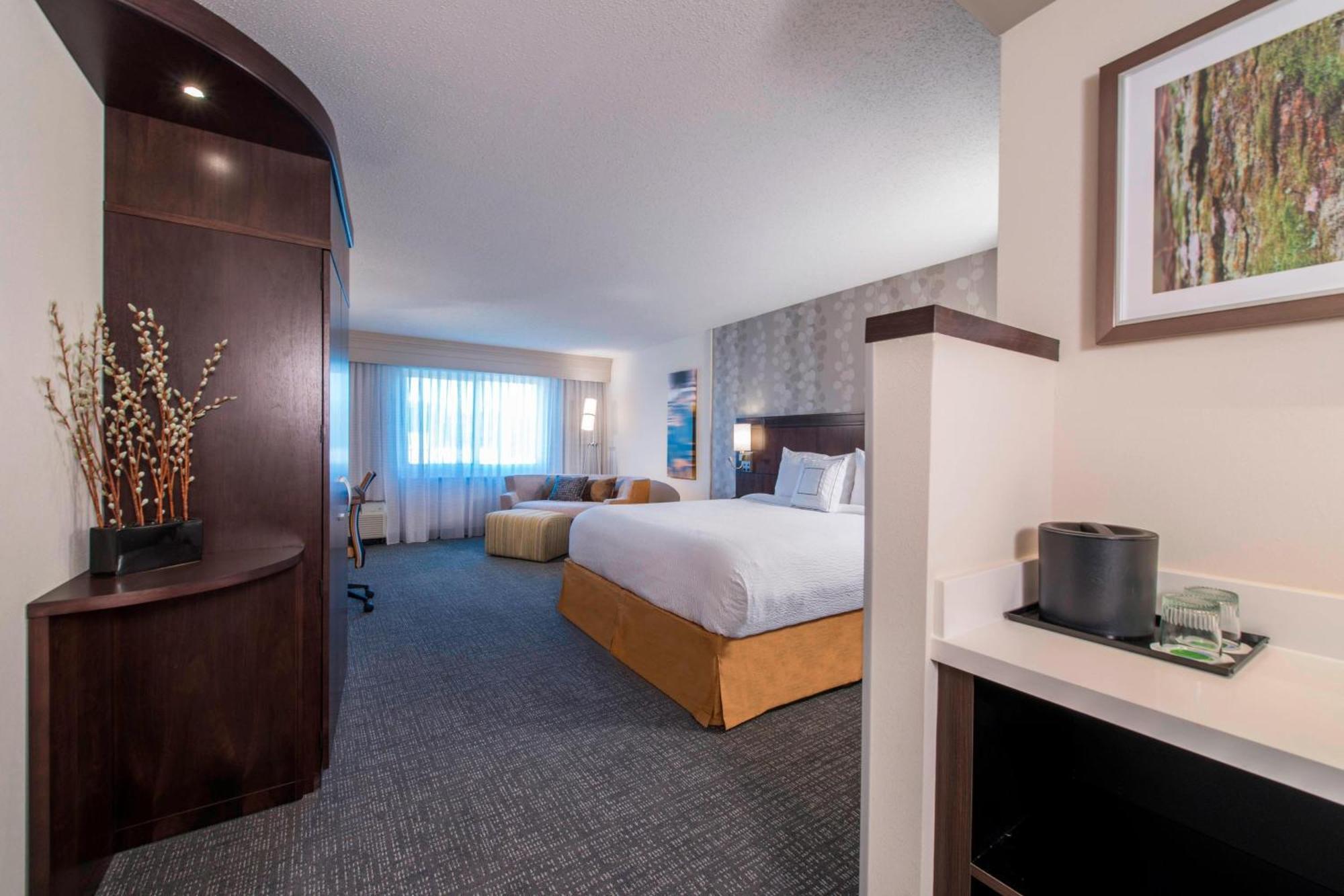 Hotel Courtyard By Marriott Columbus Exteriér fotografie