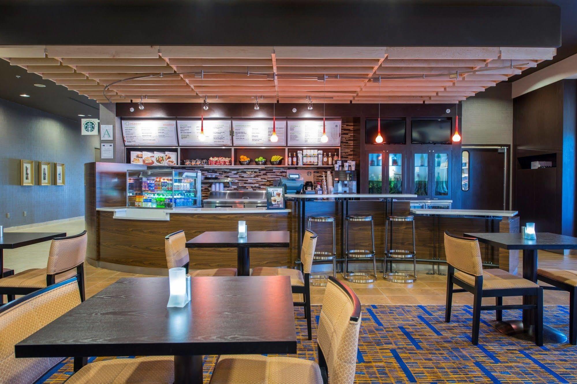 Hotel Courtyard By Marriott Columbus Exteriér fotografie